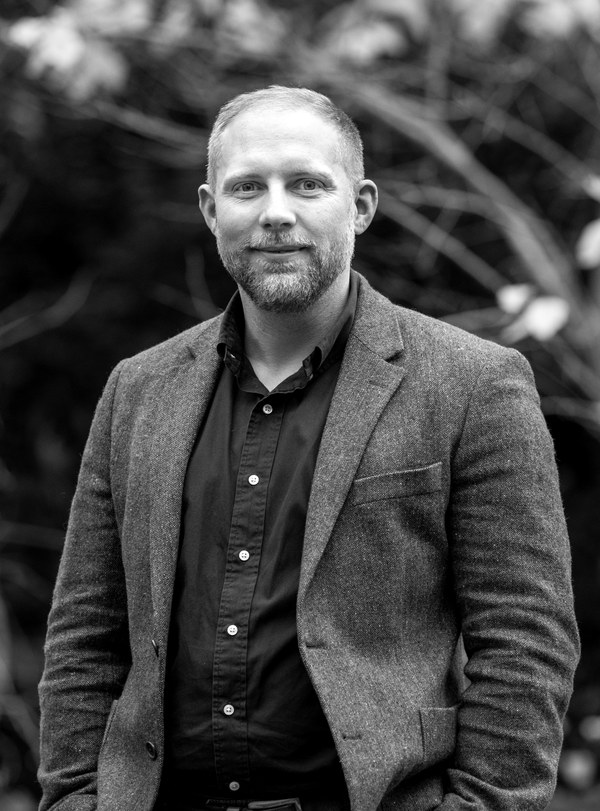 Nik Lomax